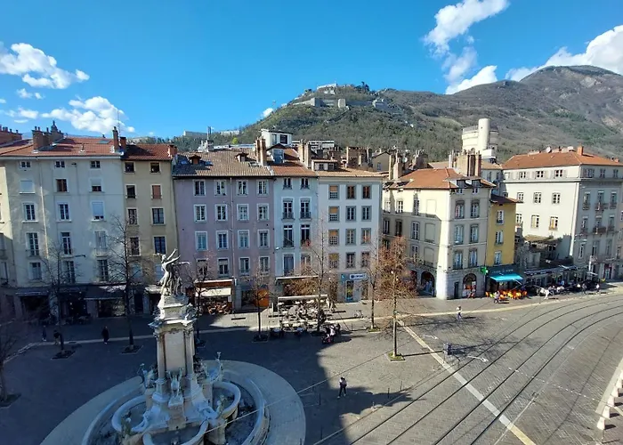 Apartment Hyper-centre De Grenoble, Parentale - Wifi Fibre - Cocon *
